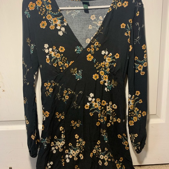 Dress - Picture 1 of 2